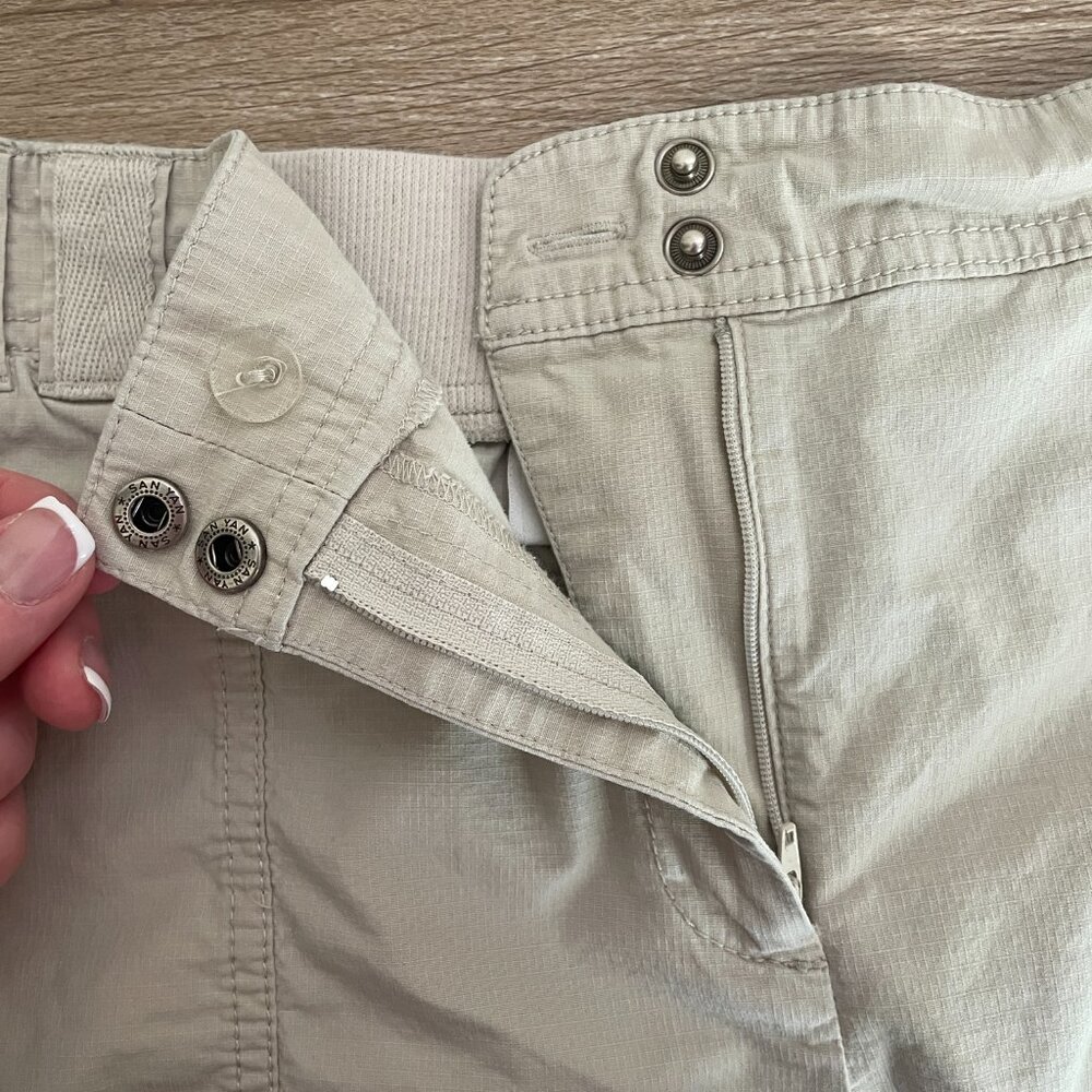 Women's Size 14 Chico's Cream Color Cargo Capris - Picture 5 of 14